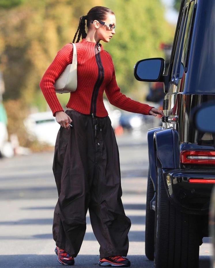 @bellahadid