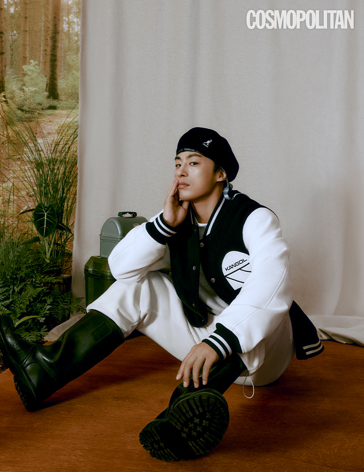 크래쉬 코멧 점퍼(CRS COMET Jumper) 29만8천원, 밤부 잭스 베레(Bamboo Jax Beret 3143) 11만8천원 모두 캉골. 부츠 스타일리스트 소장품. 