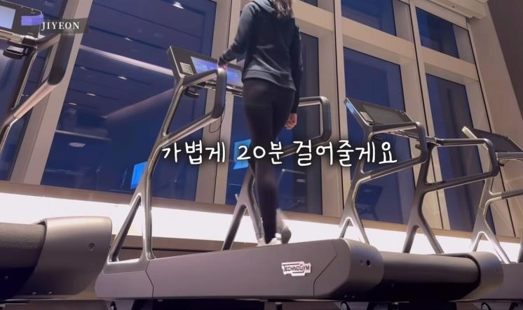 유튜브 <지연 JIYEON>