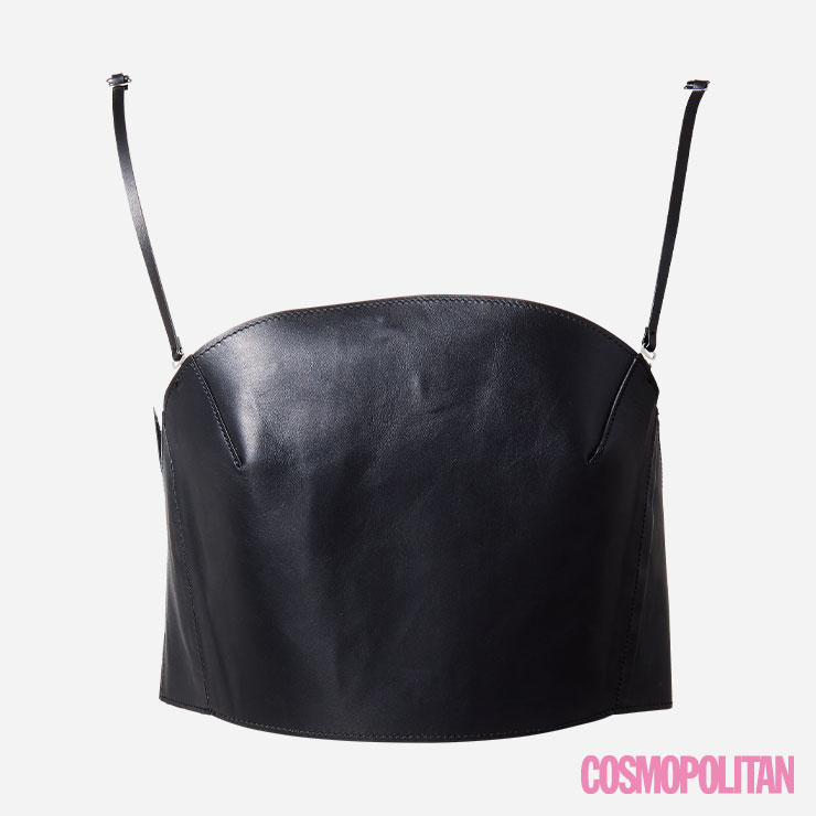 세련미를 살리고 싶다면, 가죽 뷔스티에를 더하라.&rarr;가죽 뷔스티에 19만8천원 렉토.