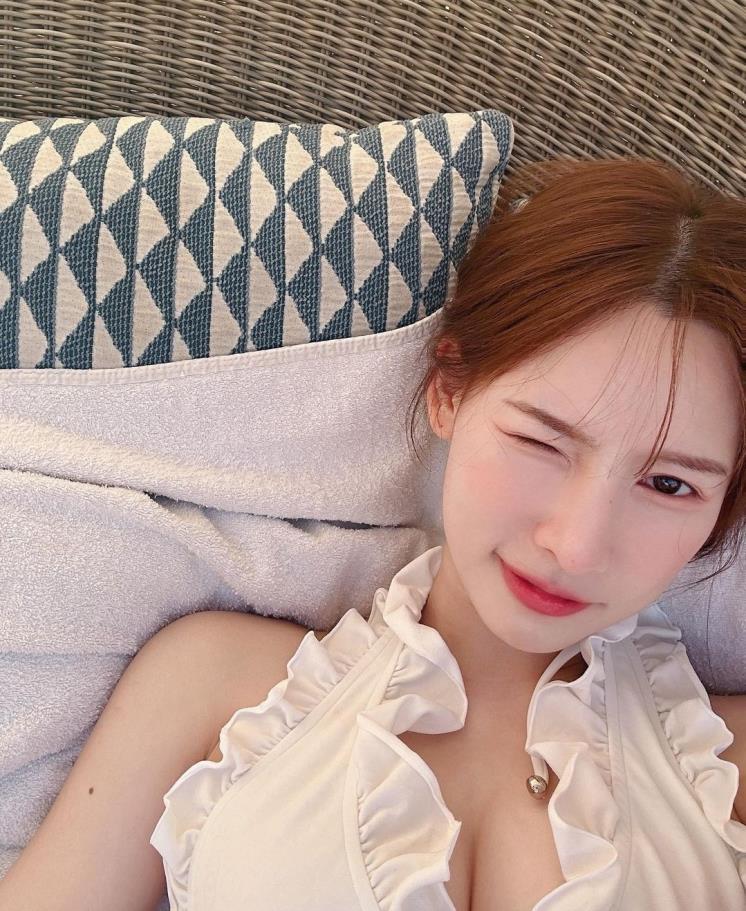 @inayommi