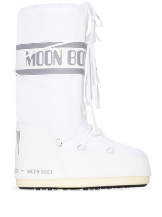 MOONBOOT