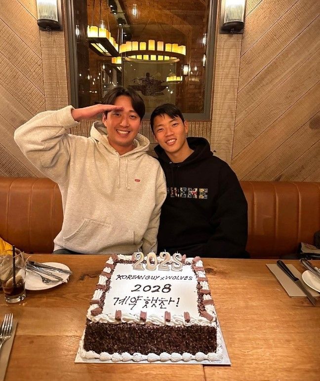 인스타그램 @hwangheechan