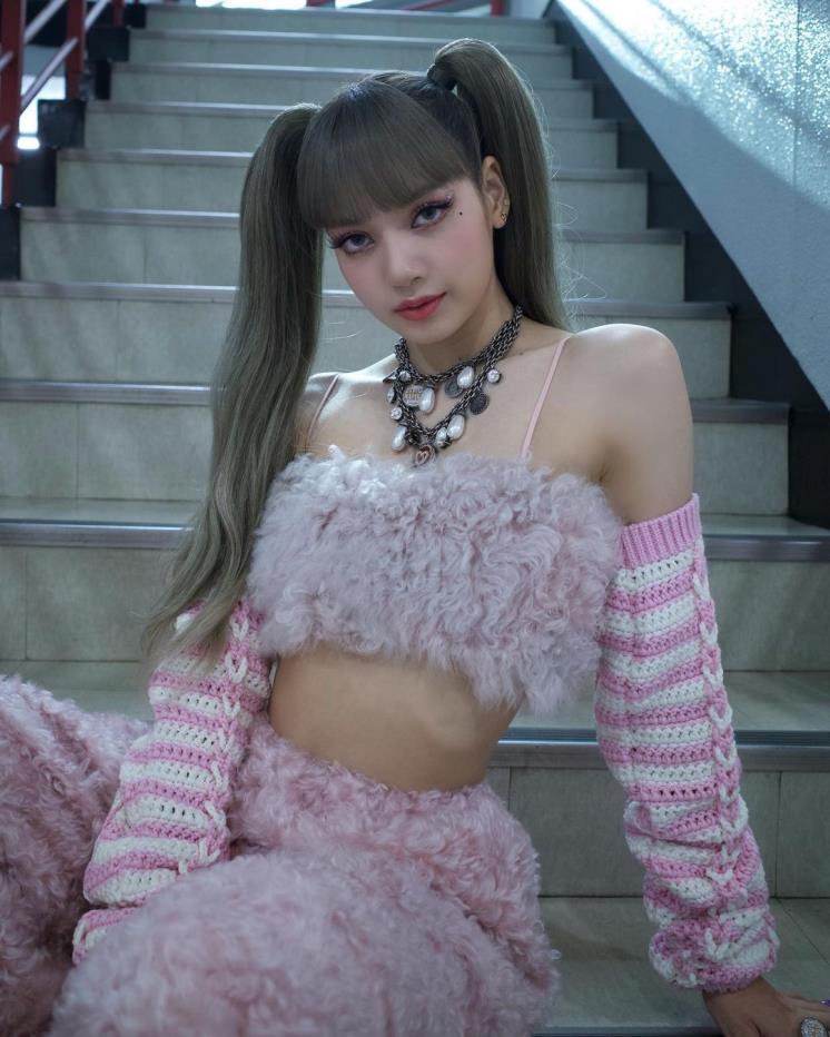 @lalalalisa_m