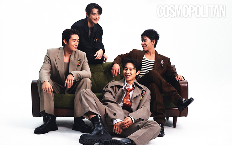  (고은성)재킷, 이너 톱, 팬츠, 슈즈 모두 가격미정 아미. 브로치 가격미정 벨앤누보. 목걸이, 반지 스타일리스트 소장품. (서인국)재킷, 팬츠 모두 가격미정 아크네 스튜디오. 목걸이 가격미정 톰우드. 브로치 가격미정 벨앤누보. 슈즈 가격미정 지미추. 반지 스타일리스트 소장품. (김성철)재킷, 셔츠, 팬츠, 타이, 슈즈 모두 가격미정 보테가 베네타. 브로치 가격미정 벨앤누보. 반지 스타일리스트 소장품. (이규형)재킷 3백90만원, 팬츠 1백30만3천원, 슈즈 1백20만원 모두 베르사체. 브로치 가격미정 벨앤누보. 이너 톱, 목걸이, 반지 스타일리스트 소장품.