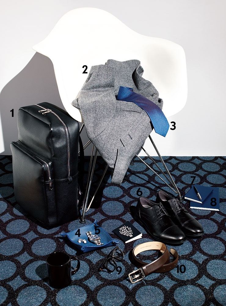 1 백팩 22만9천원 캘빈클라인 진. 2 재킷 79만원 브룩스 브라더스. 3 타이 가격미정 S.T.듀퐁 클래식. 4 커프스 링크 1백16만원 까르띠에. 5 시계 1백26만원 페라가모 타임피스 by 갤러리어클락. 6 슈즈 28만원 락포트. 7 펜 2만3천원 파커. 8 노트 (위부터)3만5천5백원, 2만6천8백원 모두 몰스킨. 9 안경 32만5천원 칼라거펠트 아이웨어 by 룩옵틱스. 10 벨트 56만5천원 토즈. 