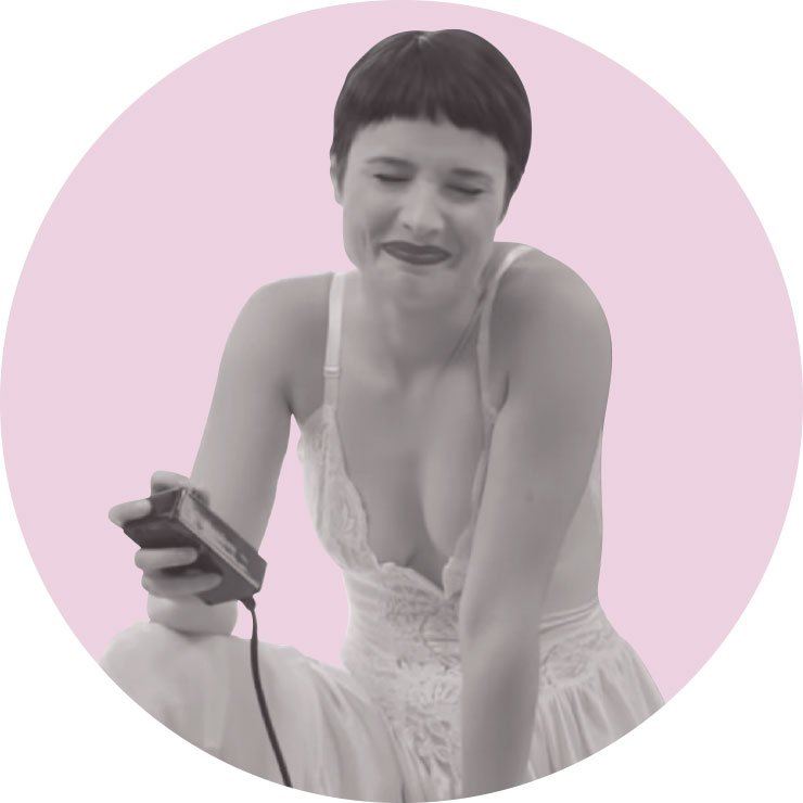 흔한 섹스 토이 테스트 장면. 