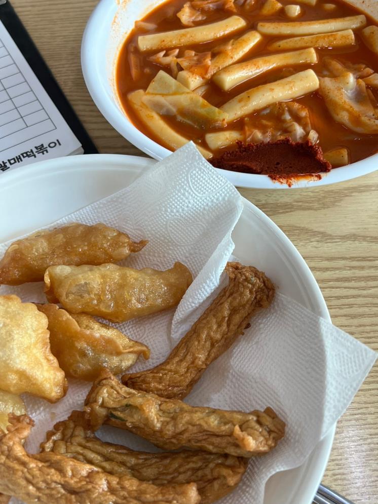 @yoonokyeon_tteokbokki