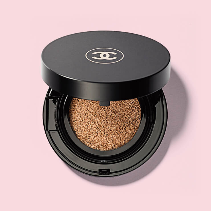  샤넬 비타 뤼미에르 글로우 루미너스 터치 파운데이션 8만1천원. 