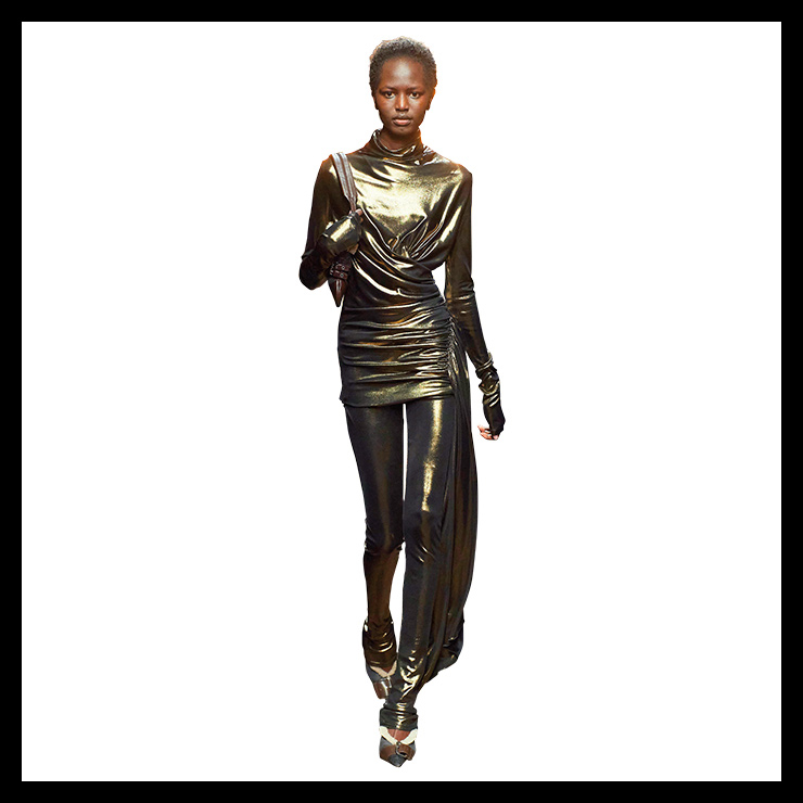 BLUMARINE