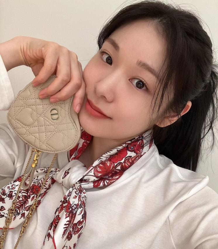 인스타그램 @yunakim