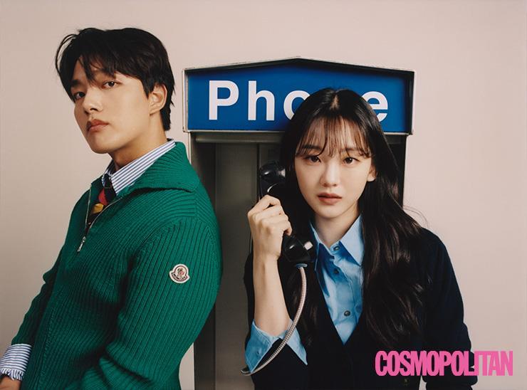 여진구)니트 톱 1백26만원 몽클레르 컬렉션. 셔츠 23만9천원, 타이 가격미정 모두 폴로 랄프 로렌. (조이현)카디건 59만9천원, 셔츠 54만9천원 모두 누메로 벤투노 by 한스타일닷컴.