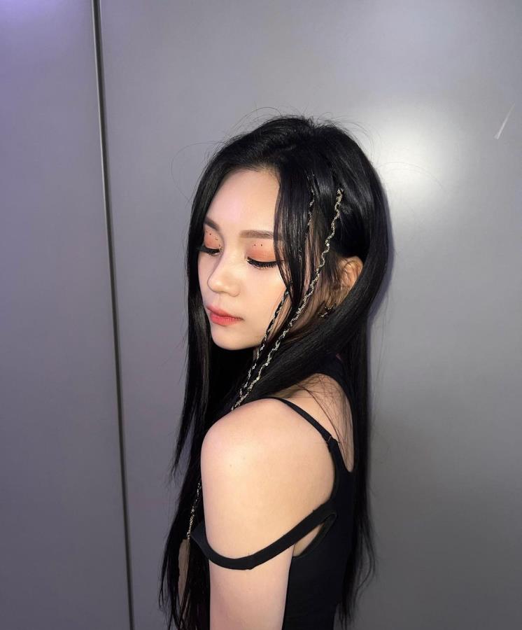 엄지(@ummmmm_j.i)