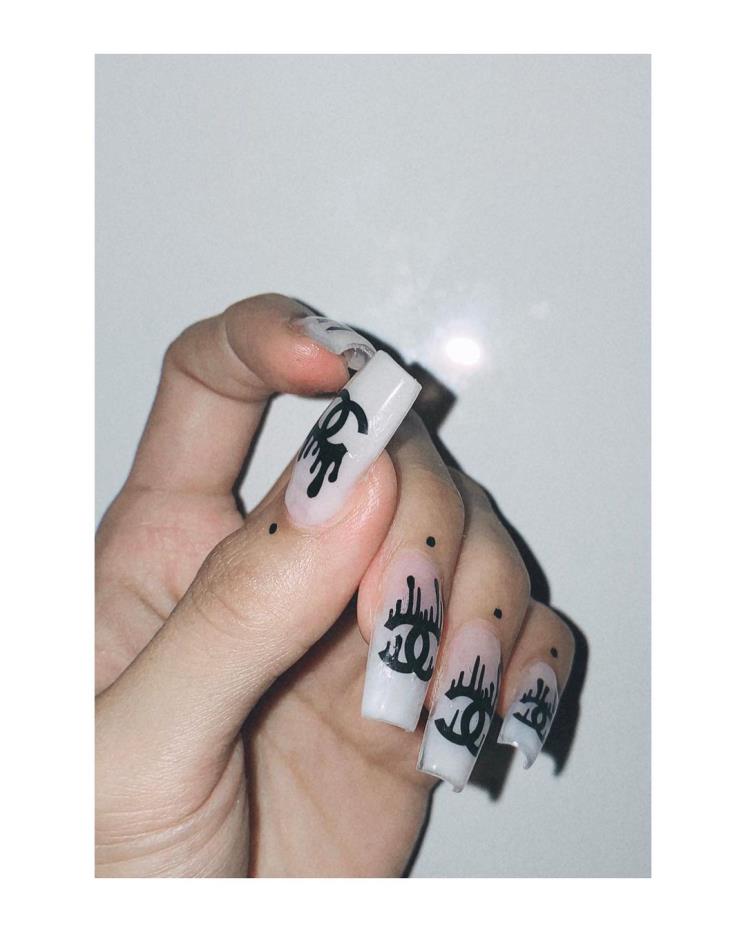 @nail_unistella