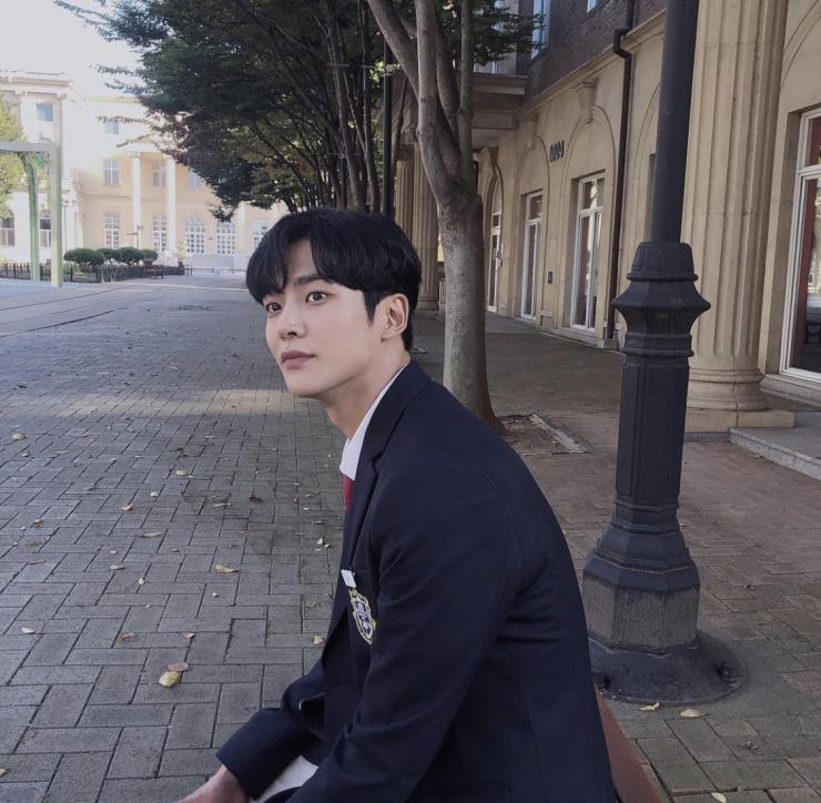 로운