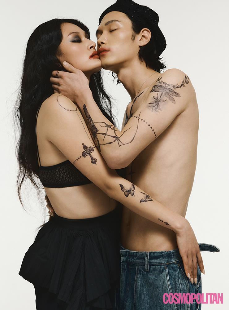 (서희)스커트 69만원 준지. 브라 에디터 소장품. (신신)데님 팬츠 69만원 준지. 베레 6만5천원 레흐. 목걸이 28만5천원 트렌카디즘.