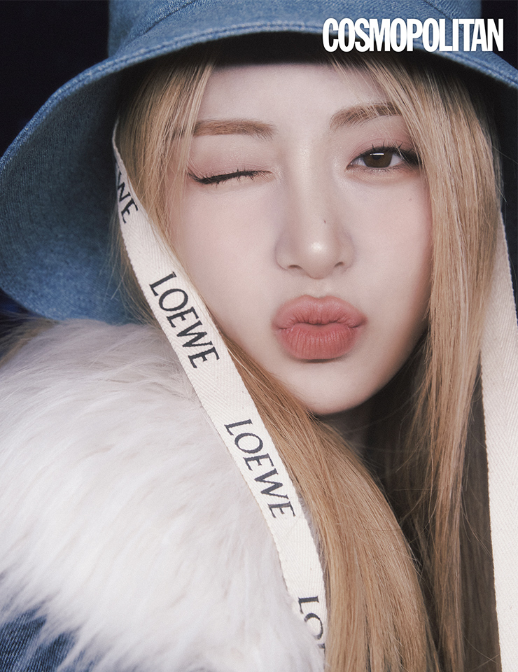 데님 퍼 재킷 가격미정 아미. 데님 스트랩 해트 79만원대 로에베.