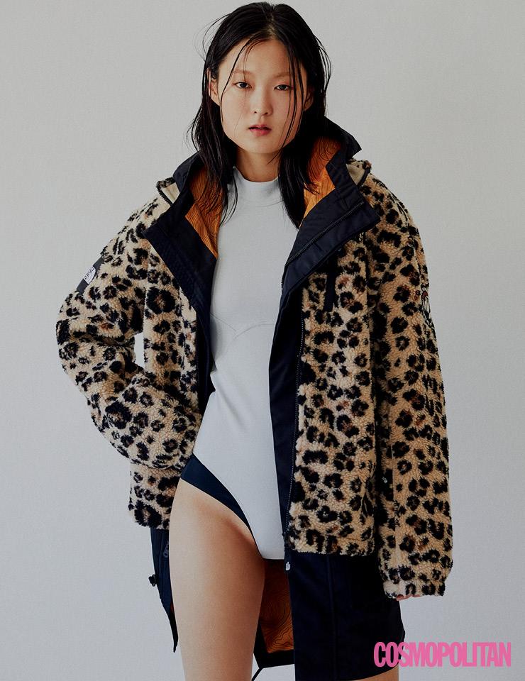 생물의 다양성을 지키는 재생 농업에서 공급받은 재활용 소재로 만든 점퍼 46만8천원 팀버랜드. 친환경 플리스 소재를 사용한 후드 점퍼 14만8천원 노스페이스. 재생 폴리에스터를 50% 이상 사용한 보디슈트 4만8천원 자라. 언더웨어 에디터 소장품.