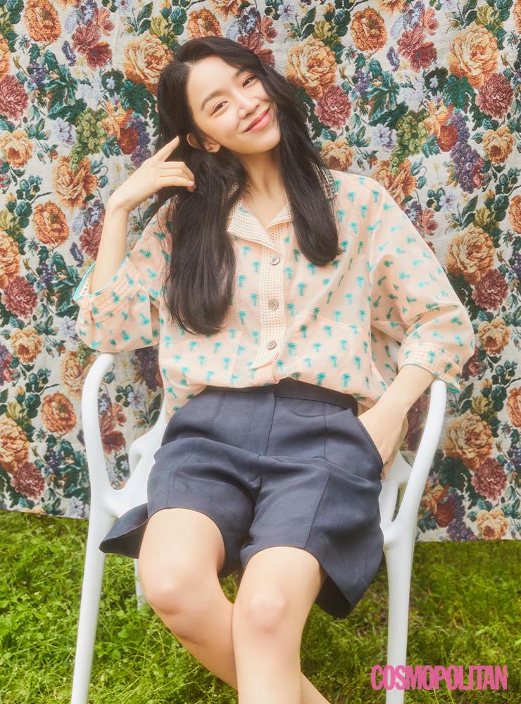 패턴 셔츠, 리넨 혼방 팬츠 모두 래트.