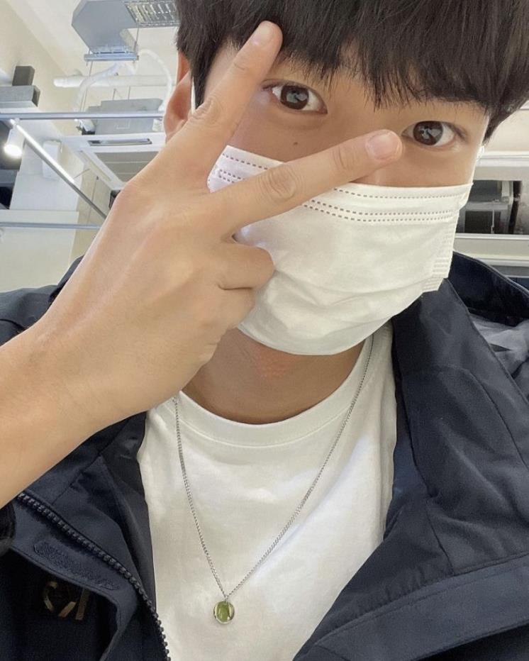 인스타그램 @10042n00