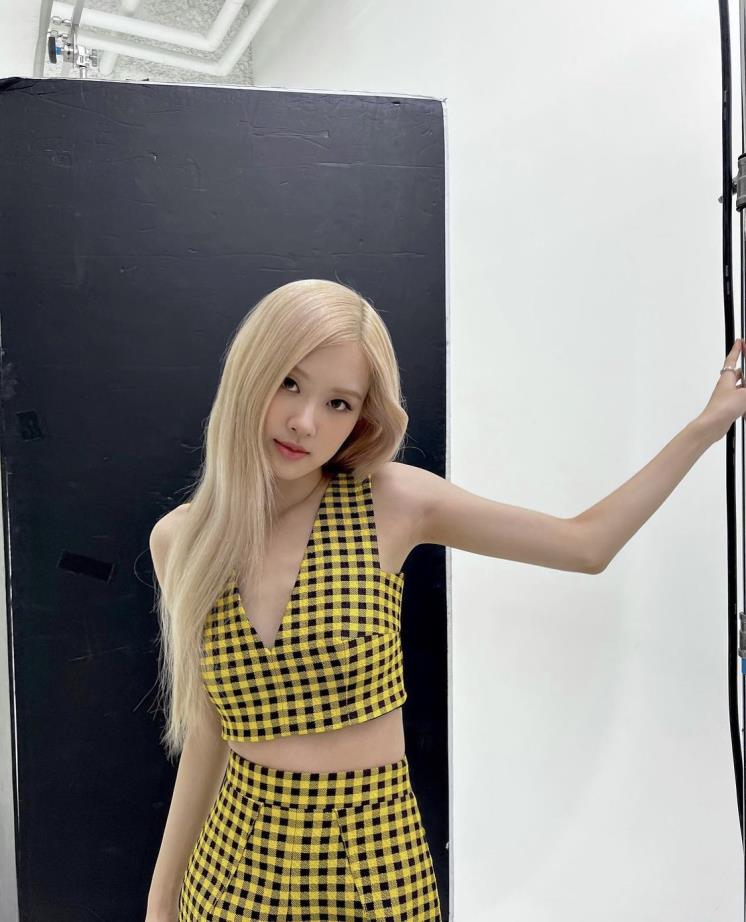 @roses_are_rosie