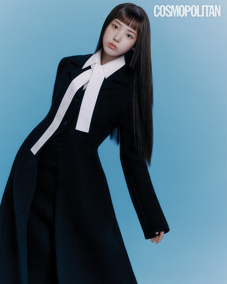  코트, 셔츠, 타이 모두 가격미정 더 로우.