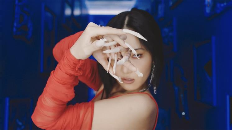 화사 <I'm a 빛> M/V