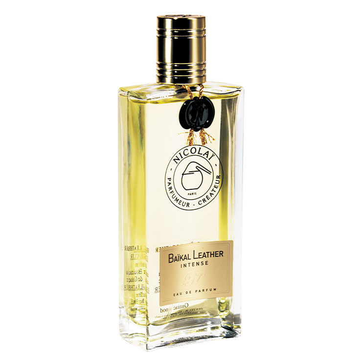 니콜라이 바이칼 레더인텐스 100ml 25만4천원 : 유자·페퍼 에센스의 스모키한 노트로 시작해 샌들우드와 베티베르, 머스크가 따뜻하고 포근한 향기를 완성한다.