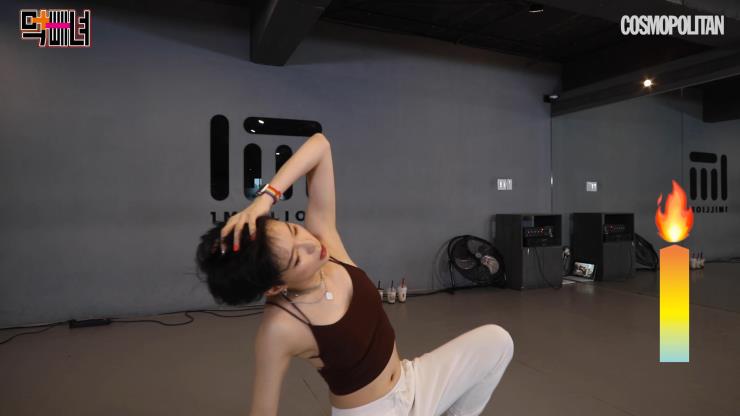 영혼을 담아 몸을 꺾어본다.