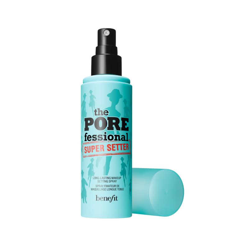 Product 베네피트 더 포어페셔널 슈퍼 세터 120ml 4만4천원. 포어-블러링 폴리머 파우더 성분이 즉각적으로 모공을 커버해주면서 피부 유분을 잡아줘 시간이 지나도 메이크업을 완벽하게 유지해준다.
