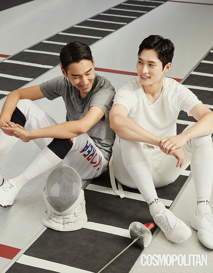 (김정환, 김준호)메탈 벤트 테크 숏 슬리브 톱 모두 룰루레몬.