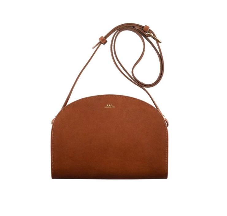 A.P.C 하프 문 백 &ndash; 약 50만 원 대 