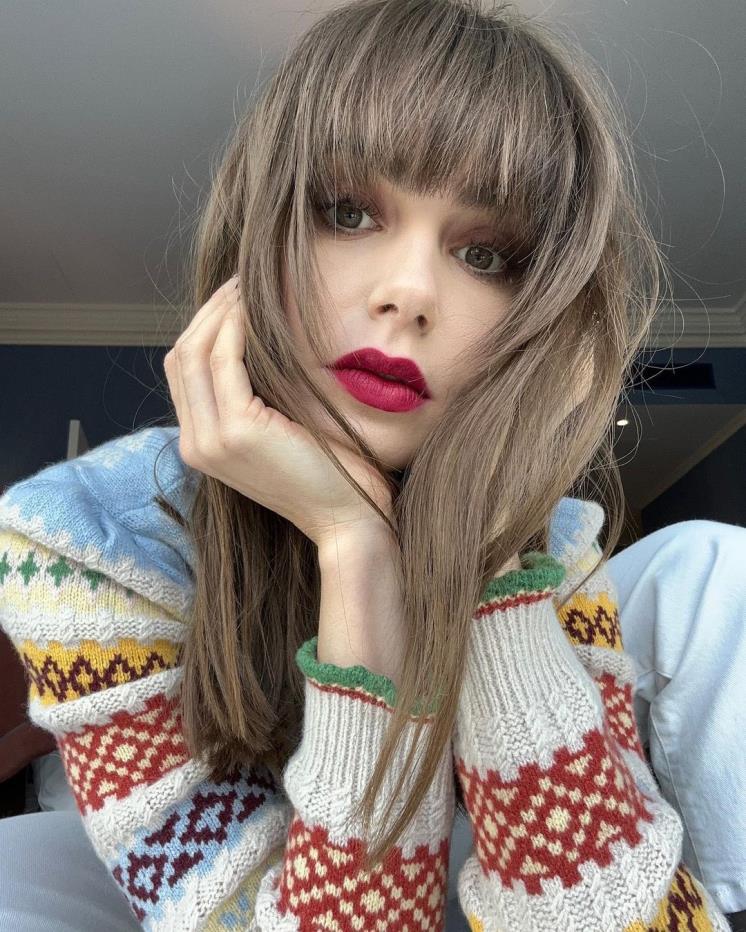 @lilyjcollins