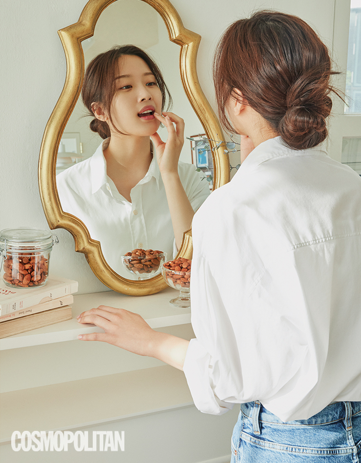 건강한 피부와 머릿결에 도움을 주는 비타민 E가 풍부한 아몬드로 하루가 다르게 더욱 싱그러워지는 나날.