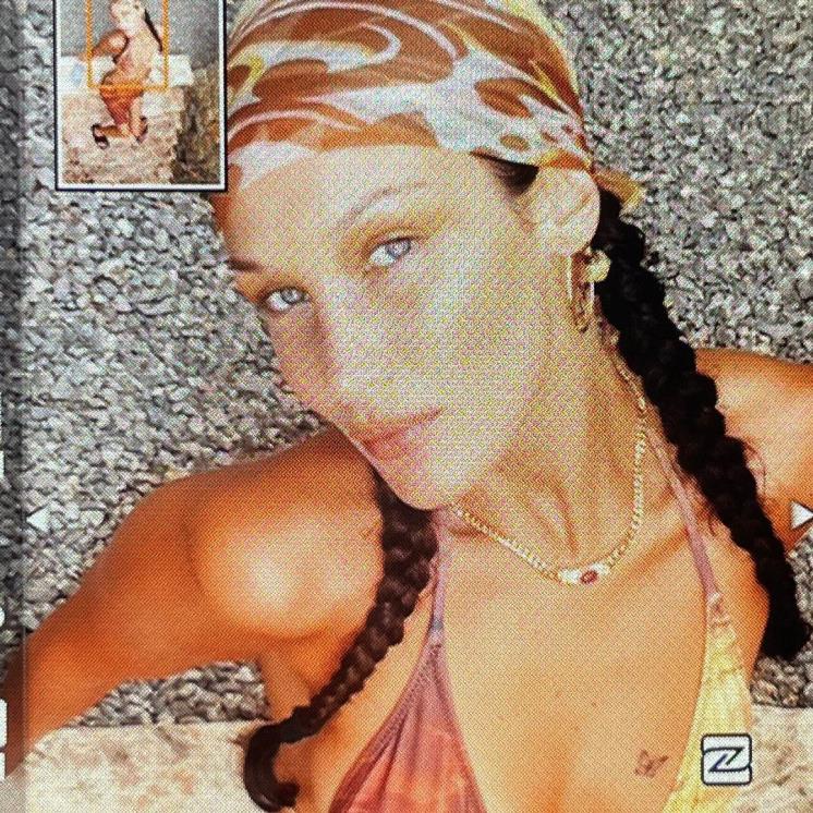 @bellahadid