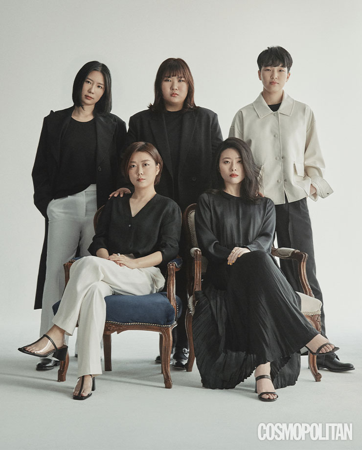 (은평)슈즈 29만9천원 유니페어. 재킷, 티셔츠, 팬츠 스타일리스트 소장품. (예진)재킷 7만9천원, 원피스 3만5천원 모두 자라. 슈즈 29만9천원 유니페어. (혜린)가죽 재킷 27만9천원 스튜디오 톰보이. 니트 톱 3만5천원 자라. 팬츠, 슈즈 스타일리스트 소장품. (동희)원피스 7만9천원 자라. 슈즈 11만원 앤아더스토리즈. 주얼리 스타일리스트 소장품. (현미)블라우스 가격미정 얼바닉30. 팬츠 32만8천원, 슈즈 34만8천원 모두 렉토. 주얼리 스타일리스트 소장품.